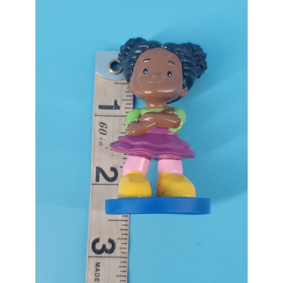 Koby Sprout Figure Girl Tessa Standing Appx  2.5" Plastic Yellow Shoes - Picture 6 of 8